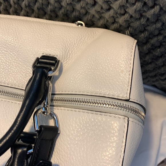 Michael Kors Hand Bag - Picture 7 of 14
